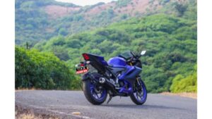Yamaha R15 V4